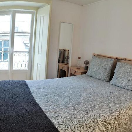 Central Bedroom In Shared House In Chiado - Historic Center Of Lizbona Zewnętrze zdjęcie